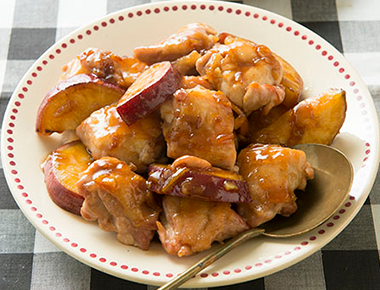 鶏肉とさつまいものマーマレードしょうゆ炒め