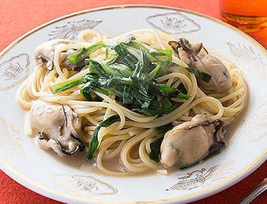 かきとにらの中国風スパゲッティ