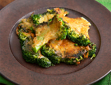 ブロッコリーのカリカリチーズ焼き