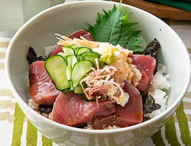 薬味のせかつお丼