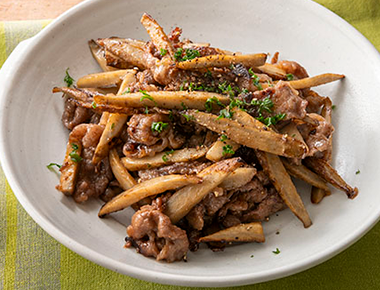 牛肉とごぼうのソース炒め